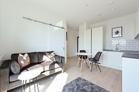 1 bedroom flat to rent - Photo 4