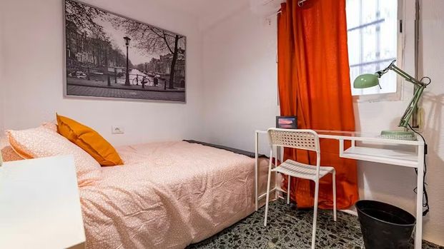 Calle Oriente, Valencia, Valencian Community 46006 - Photo 1