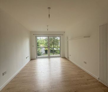 2 Bed Flat, Drybrough Crescent, EH16 - Photo 2