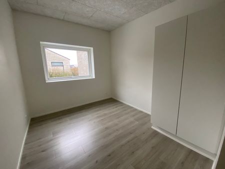 Lækkert rækkehus i grønne omgivelser - Photo 4