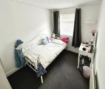 3 bedroom detached house to rent - Photo 2