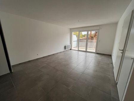 Location Appartement 2 pièces 45m² ST JORY 31790 - Photo 2