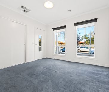 70 Rim Cross Drive, Keilor East VIC 3033 - Photo 5