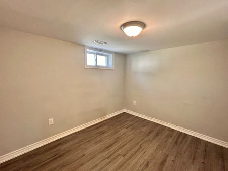 For Lease - 439 Gibbons Street Unit# Basement, Oshawa, Ontario - Photo 2