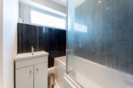 3 bedroom maisonette to rent - Photo 5