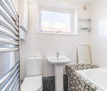 4 bedroom terraced house to rent - Photo 5