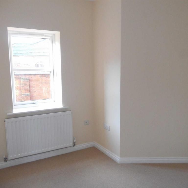 2 bedroom semi-detached house to rent - Photo 1