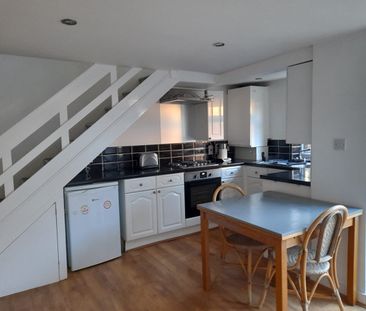 2 Bed Maisonette, Holly Park Road, N11 - Photo 6