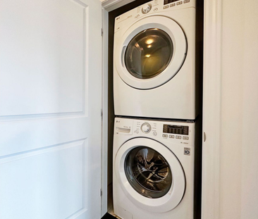 For Lease - 2299 Natasha Circle, Oakville, Ontario - Photo 5