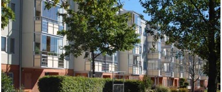 Hjällbo Lillgata 8 - Photo 1