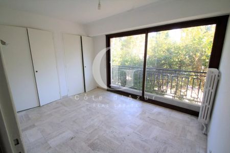Location Appartement 3 pièces 63m² CANNES 06400 - Photo 2