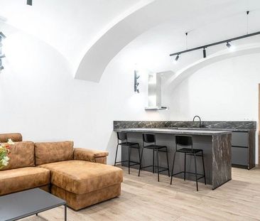 Námestie osloboditeľov- moderný 2-izbový byt, kompletne zariadený s... - Fotografia 1