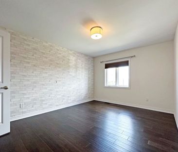 For Lease - 2299 Natasha Circle, Oakville, Ontario - Photo 2