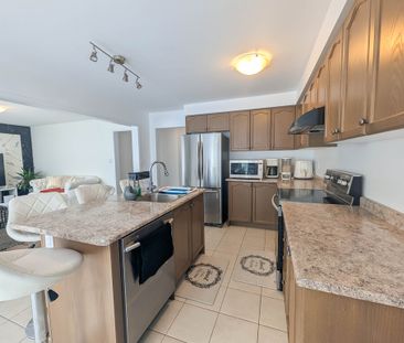 6 Honey Comb Trail, Thorold - 4 Bedroom House - Photo 3