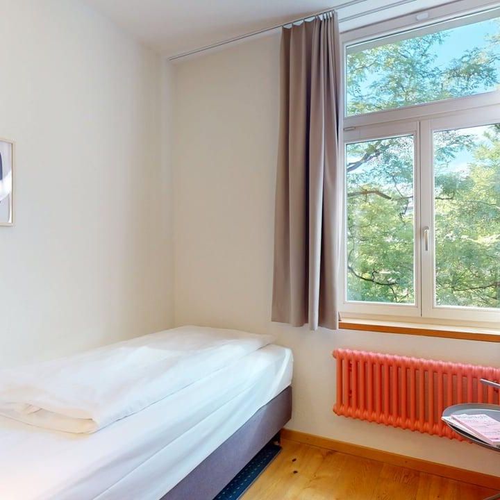 Limited-Time Offer – Cozy Single Studio at Hotel Alpenblick, Bern! - Photo 1
