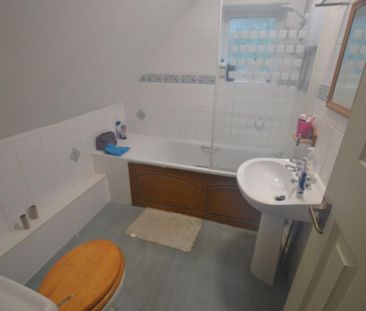 4 bedroom semi-detached house to rent - Photo 2