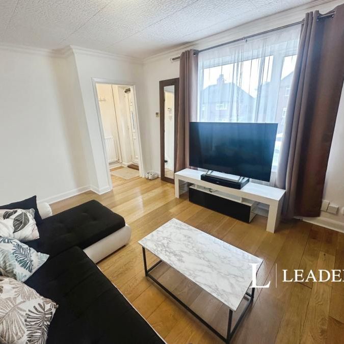3 bedroom house to rent Rowley Avenue, Newcastle, Staffordshire, ST5 - Photo 1