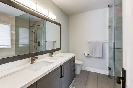 For Lease - 15 Sunnydale Drive, Toronto, Ontario - Photo 4