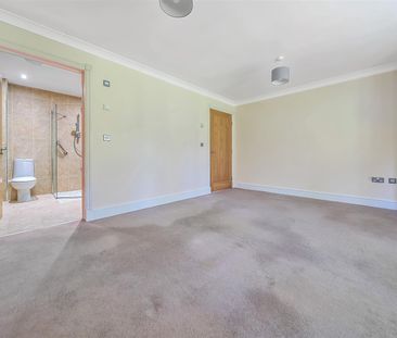 Dunwood Court, Romsey - Photo 1