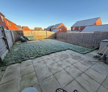 3 bedroom semi-detached house to rent - Photo 5