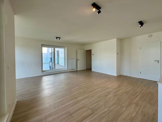 Appartement te huur - Photo 1