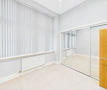 Price £1,150 pcm - Available Now - Unfurnished - Photo 2