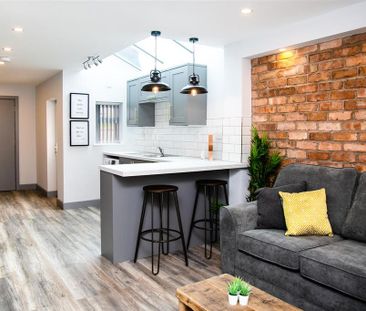 1 bedroom in a house share to rent - Photo 3