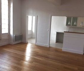 3P RUE 72.70M² RUE A. CHENIER Versailles (78000) - Photo 1