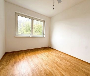 Graz im Blick: 2-Zimmer-Wohnung mit großzügigem Balkon - Photo 3