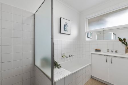 2/263 Mont Albert Road, Surrey Hills VIC 3127 - Apartment For Rent | Domain - Photo 2