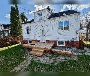 3 Bed 1 Bath For Rent Parkallen Edmonton - Photo 1