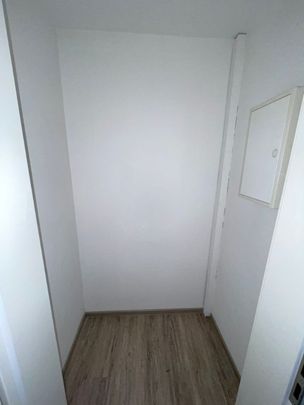 ***modernisierte 2-Zimmer-Wohnung im energetisch modernisierten 6-Familienhaus*** - Photo 1