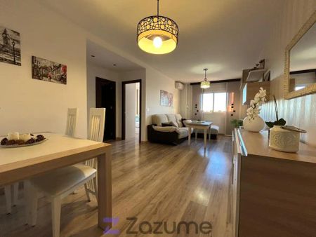 Piso de alquiler en C. Álamos, Residencial Triana - Barrio Alto - Foto 2