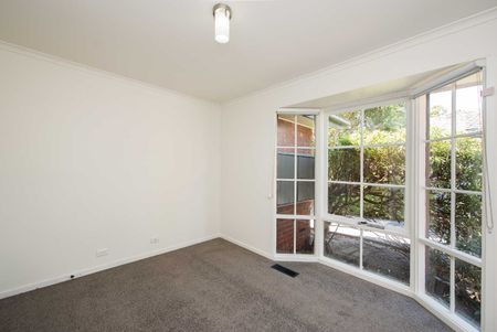 Renovated 2 bedroom home - Photo 3