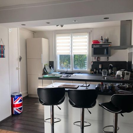 A LOUER Appartement T3 très lumineux, situé au 1er étage, à BONSECOURS (76240), d'une surface h... - Photo 3