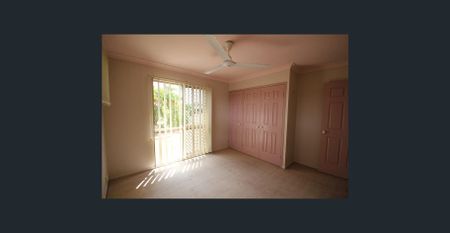 Comfortable Family Living in a Quiet Court, Spacious Yard and Entertaining Area - Photo 2