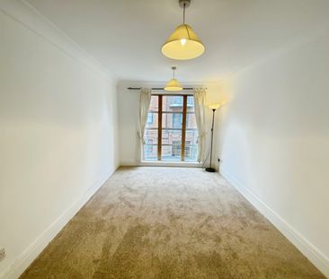 1 bedroom Flat To Let - Photo 6