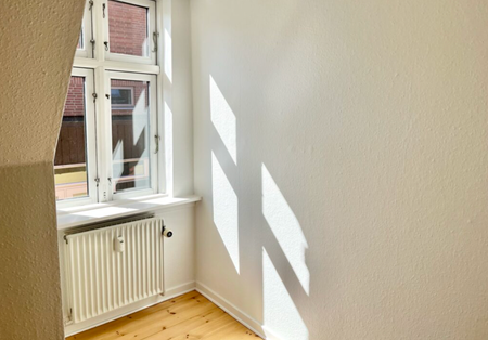 Hyggelig 2-værelses i gågaden - Photo 5