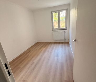Location Appartement 2 pièces 48m² - Photo 3