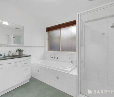 609 The Lakes Boulevard, South Morang, Vic 3752 - Photo 2