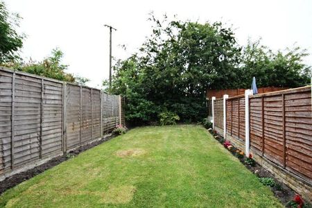 2 bedroom terraced house to rent - Photo 4