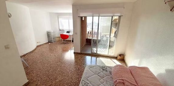 Avinguda Doctor Waksman, Valencia, Valencian Community 46006 - Photo 2