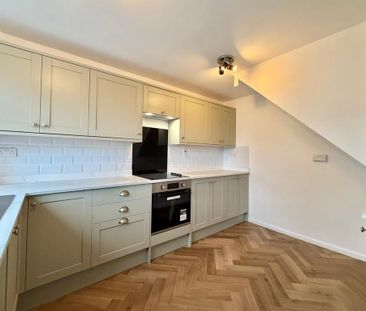 2 bedroom end of terrace house to rent - Photo 6