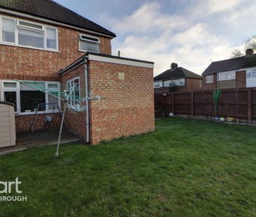 3 bedroom semi-detached house to rent - Photo 3