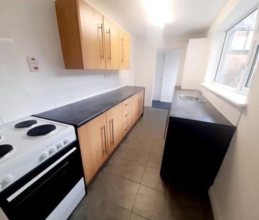 3 bedroom House To Let Total Size: 1195 SQ FT - Photo 5