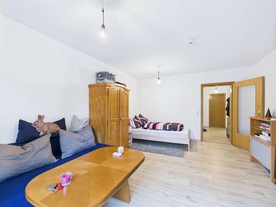 Modernisierte & ruhige 1-Raum-Wohnung mit Balkon in Lengenfeld - Photo 1