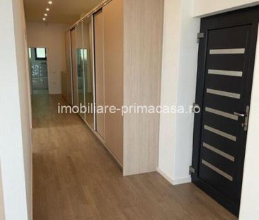 ZONA PARC apartament in VILA cu 3 camere ultrafinisat,panorama super! - Photo 2