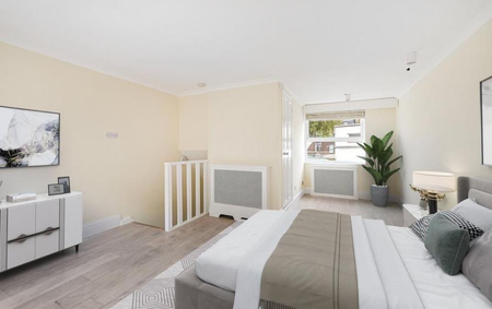 3 bedroom mews to rent - Photo 3