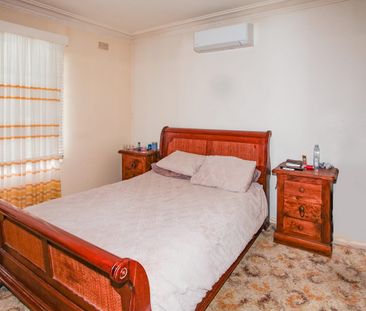 FAMILY HOME - Photo 5