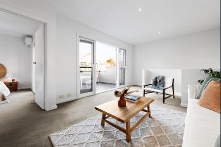 27 Hyland Street, South Yarra VIC 3141 - Photo 2